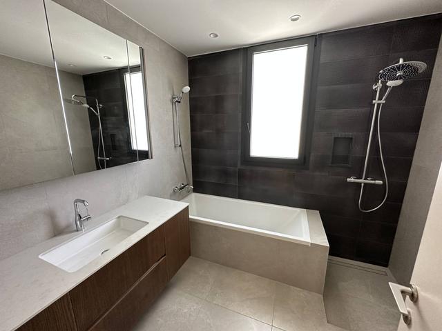New 2-bedroom apartment in Limassol № 152843: https://dom.com.cy/en/catalog/sale/152843/ (dom.com.cy)