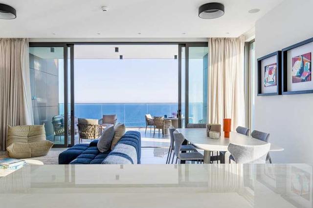 5-bedroom apartment to rent: https://www.bazaraki.com/adv/5797377_5-bedroom-apartment-to-rent (www.bazaraki.com)