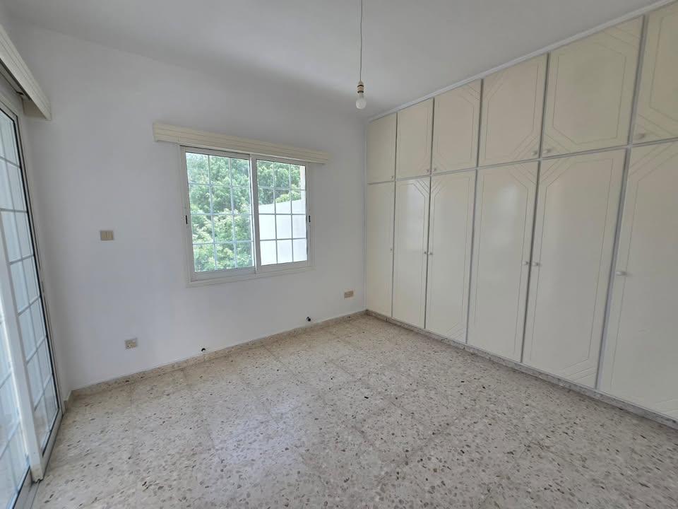 3 Beds 2 Baths House: https://www.facebook.com/marketplace/item/622762424144560 (www.facebook.com)