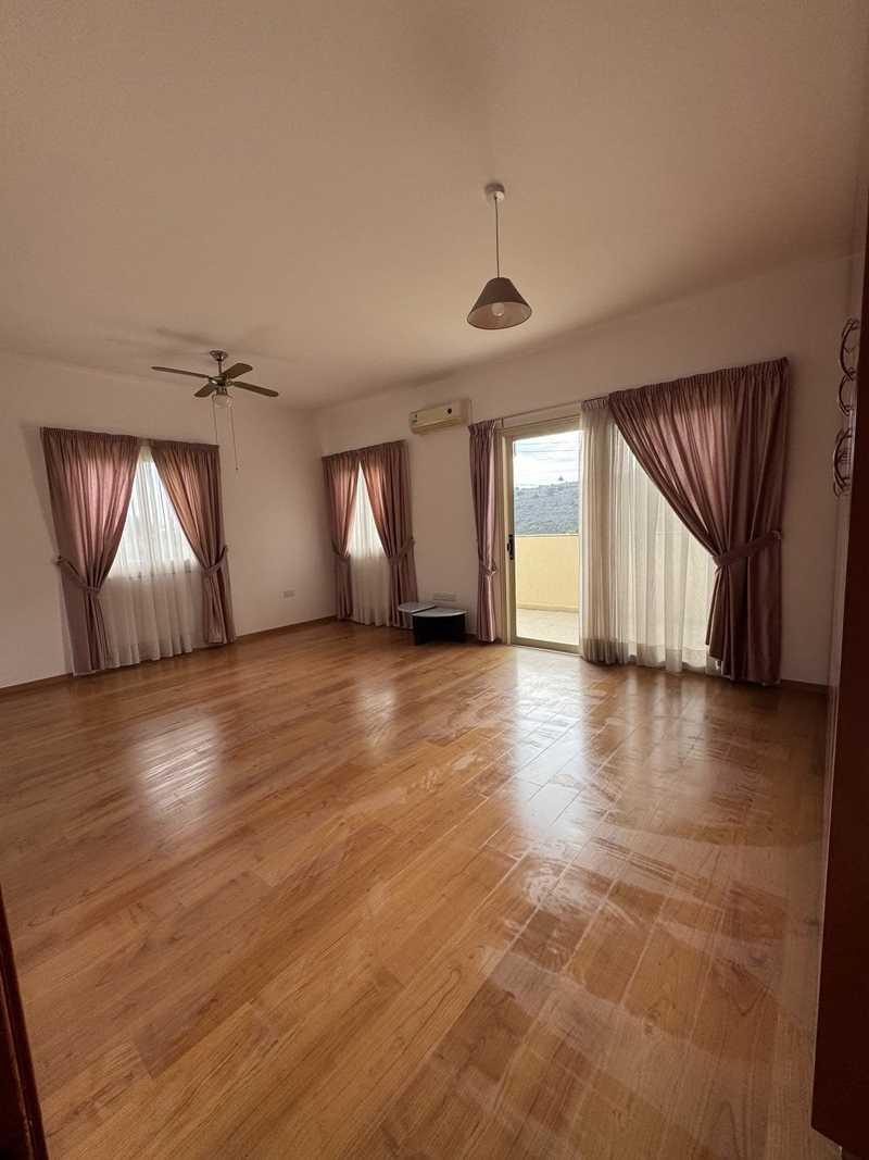4-bedroom semi-detached to rent: https://www.bazaraki.com/adv/5793622_4-bedroom-semi-detached-to-rent (www.bazaraki.com)