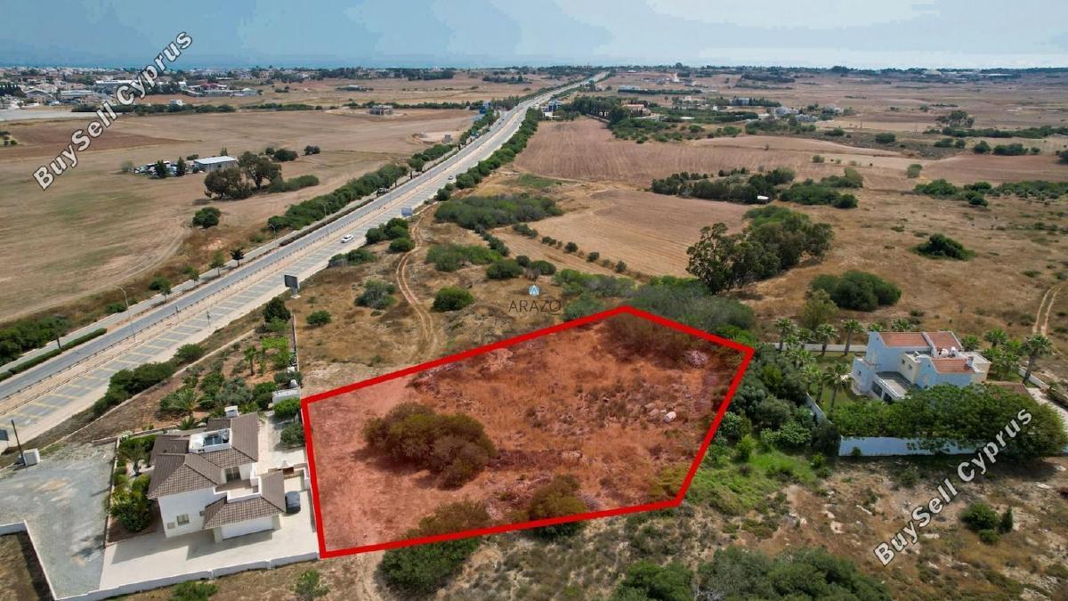 3,165 SQM Agricultural Land for sale in Paralimni, Famagusta: https://www.buysellcyprus.com/property-for-sale/famagusta/paralimni/land-for-sale-paralimni-famagusta-1800642.html (www.buysellcyprus.com)