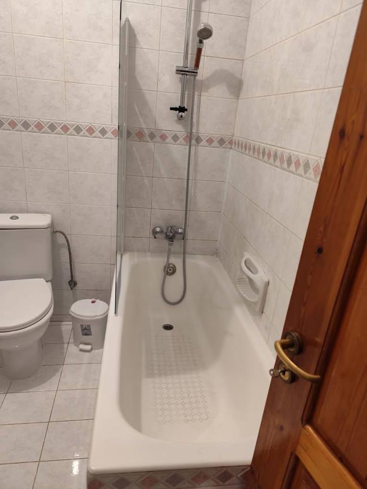 Studio apartment: https://www.facebook.com/marketplace/item/2101419567034810 (www.facebook.com)