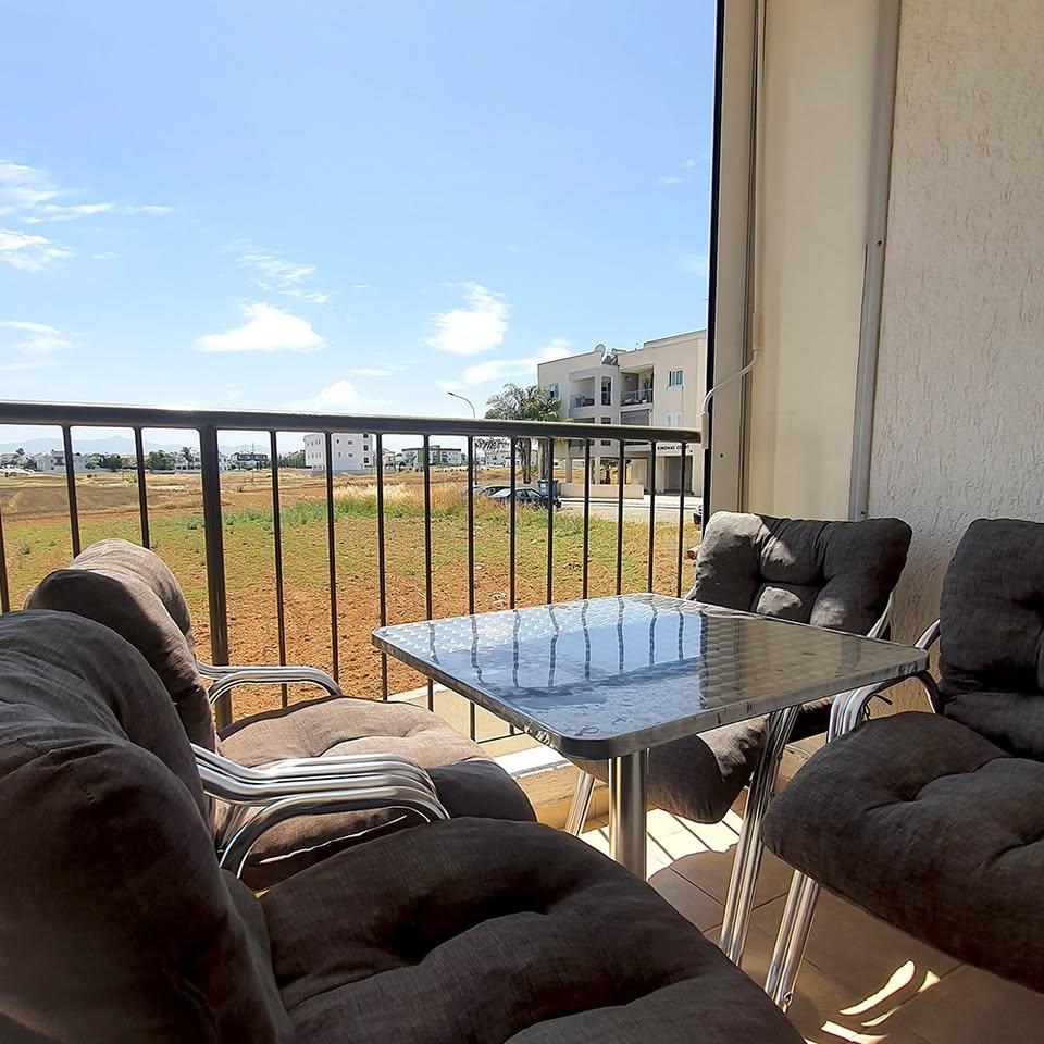 2 Beds 1 Bath Apartment/condo: https://www.facebook.com/marketplace/item/949516800468435 (www.facebook.com)