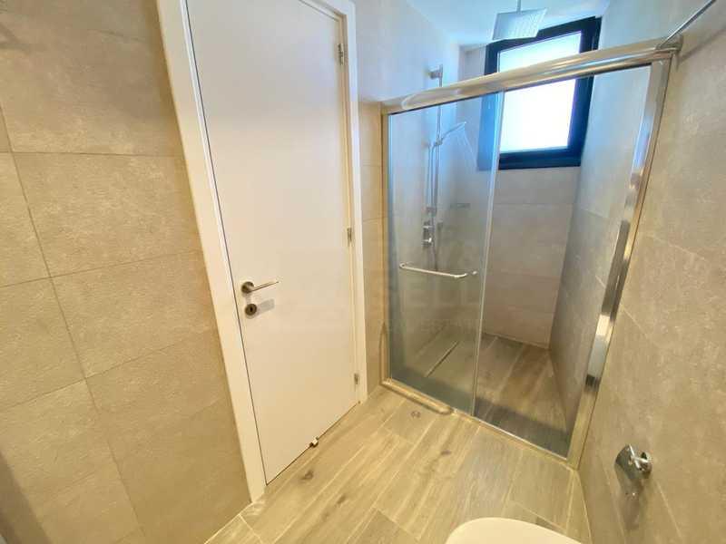 5-bedroom penthouse for sale: https://www.bazaraki.com/adv/5741291_5-bedroom-penthouse-for-sale (www.bazaraki.com)