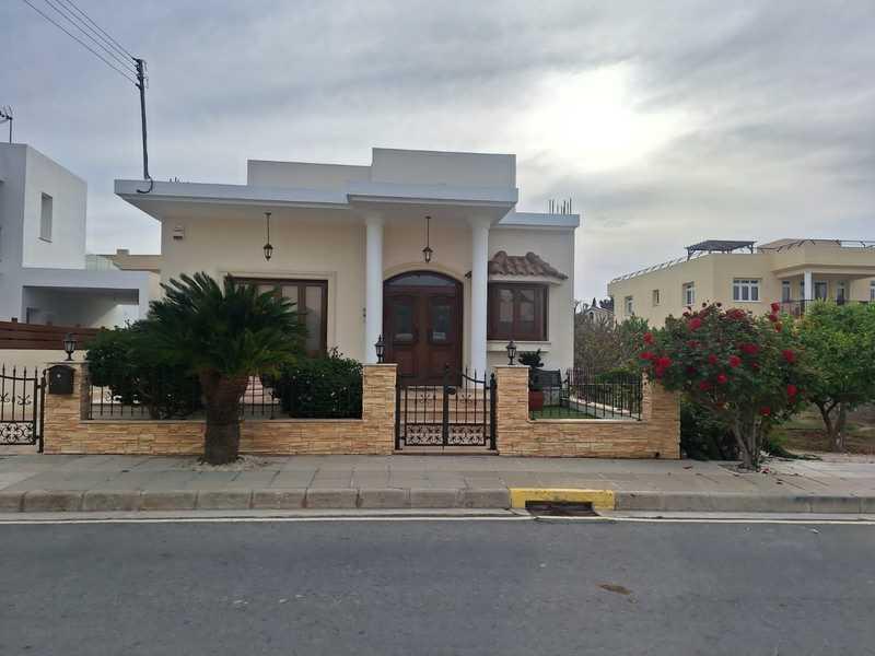 3-bedroom detached house to rent: https://www.bazaraki.com/adv/5786700_3-bedroom-detached-house-to-rent (www.bazaraki.com)