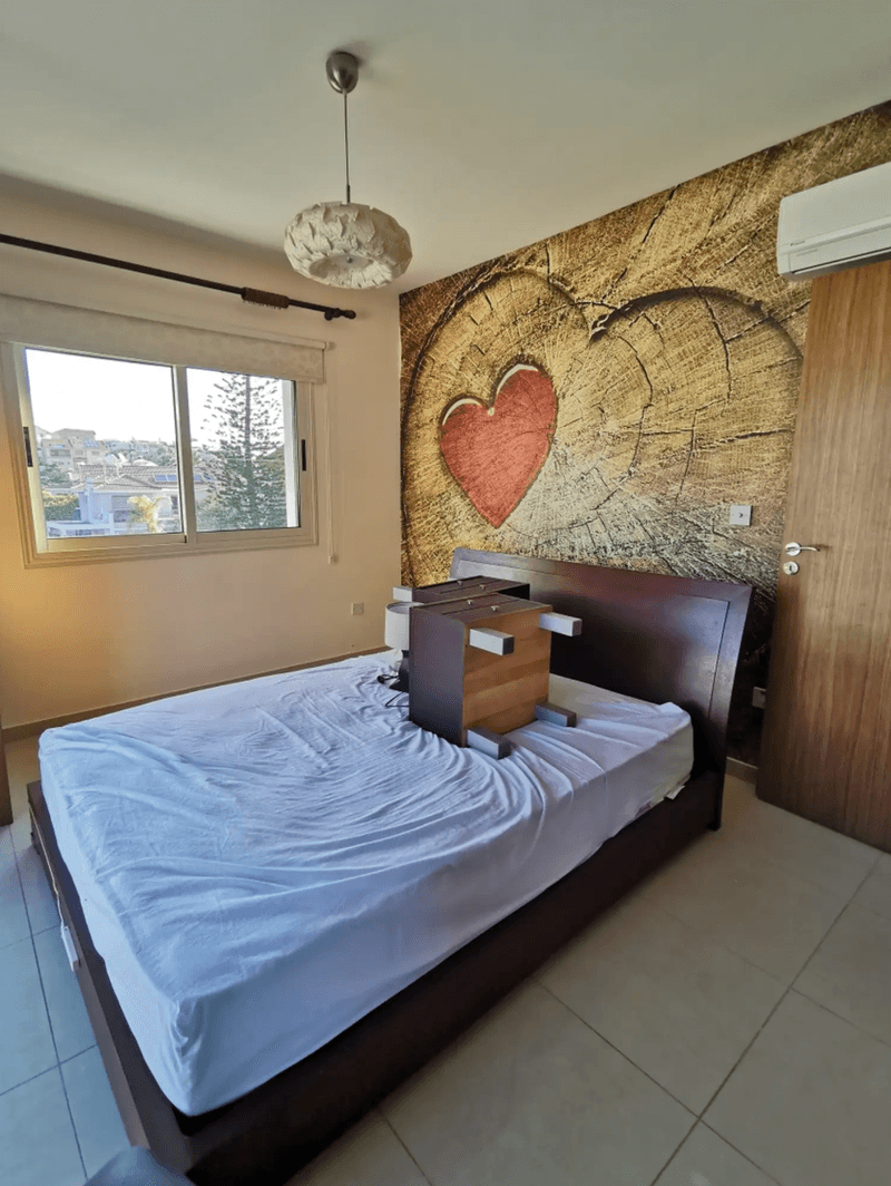 3-bedroom penthouse to rent: https://www.bazaraki.com/adv/5794612_3-bedroom-penthouse-to-rent (www.bazaraki.com)
