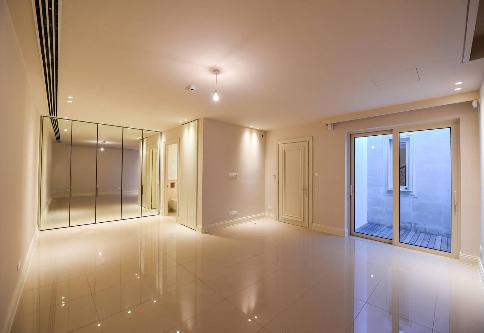 New 5-bedroom villa in Larnaca № 153400: https://dom.com.cy/en/catalog/sale/153400/ (dom.com.cy)