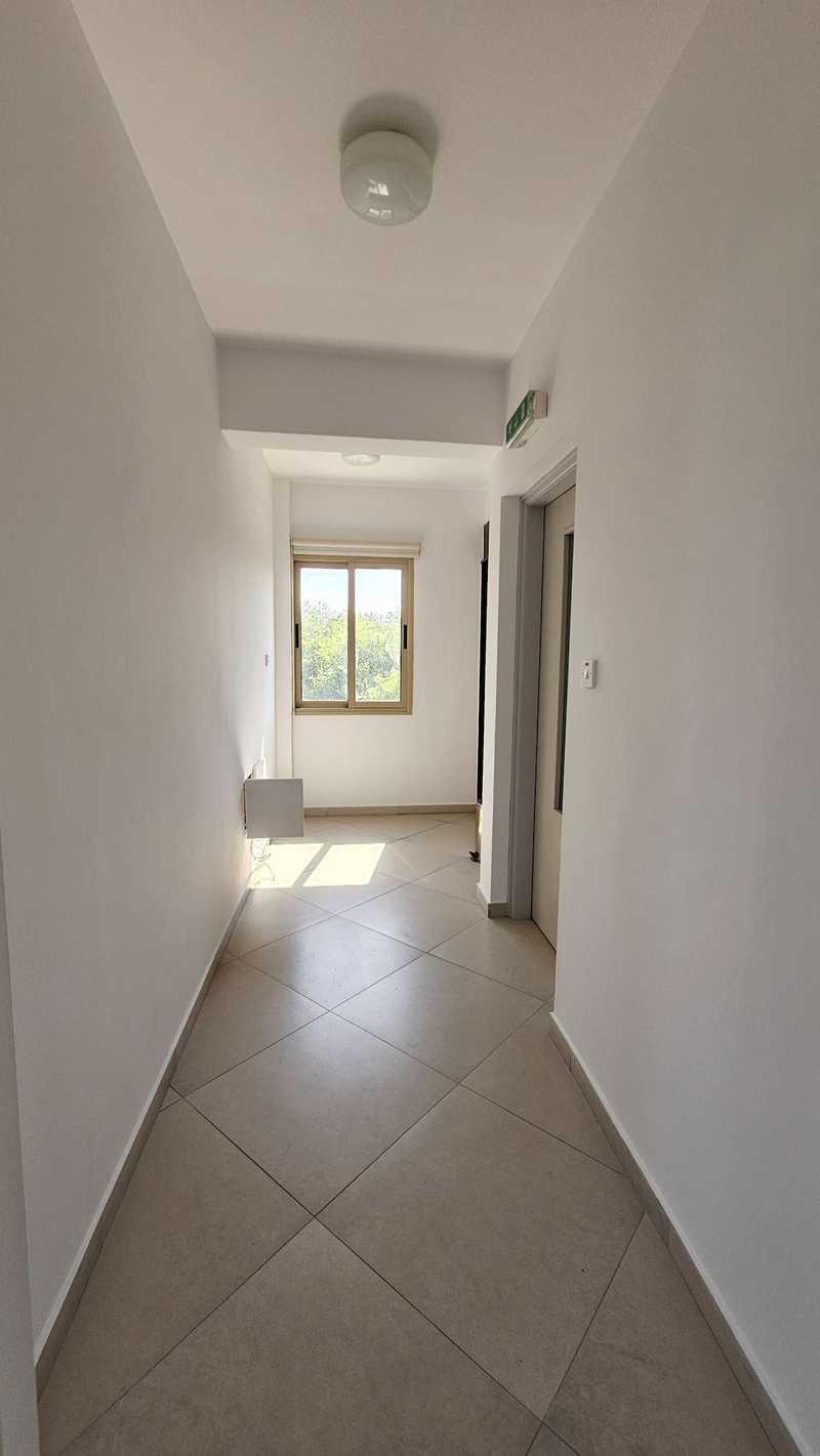 3-bedroom penthouse to rent: https://www.bazaraki.com/adv/5797210_3-bedroom-penthouse-to-rent (www.bazaraki.com)