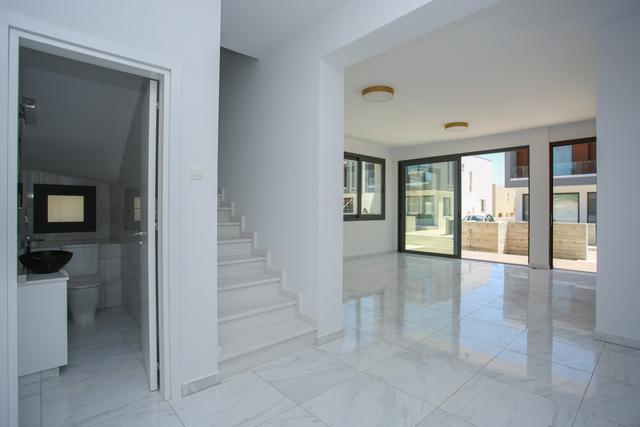 New 3-bedroom house in Paphos № 153079: https://dom.com.cy/en/catalog/sale/153079/ (dom.com.cy)