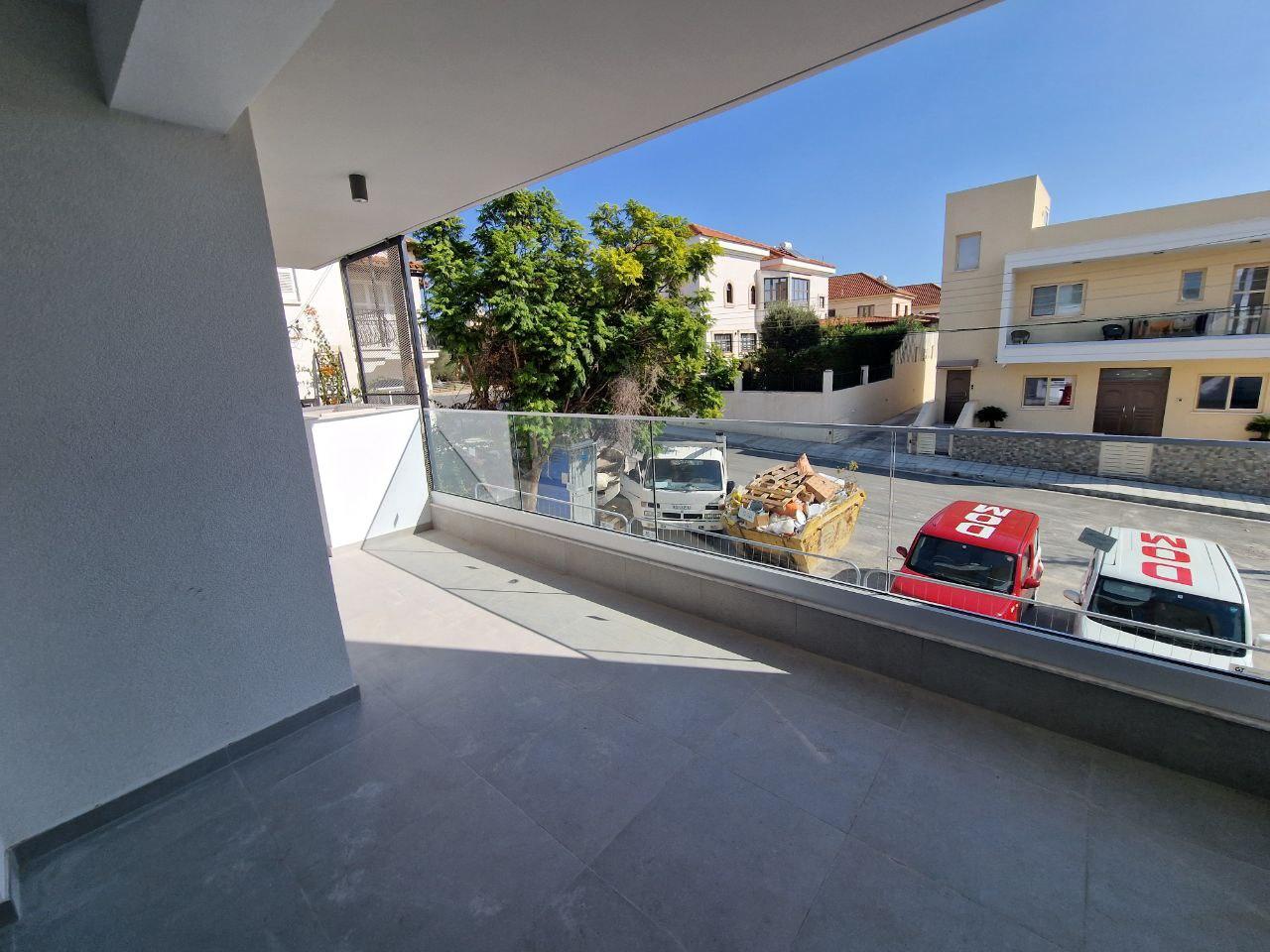 New 2-bedroom flat in Larnaca № 153922: https://dom.com.cy/en/catalog/sale/153922/ (dom.com.cy)