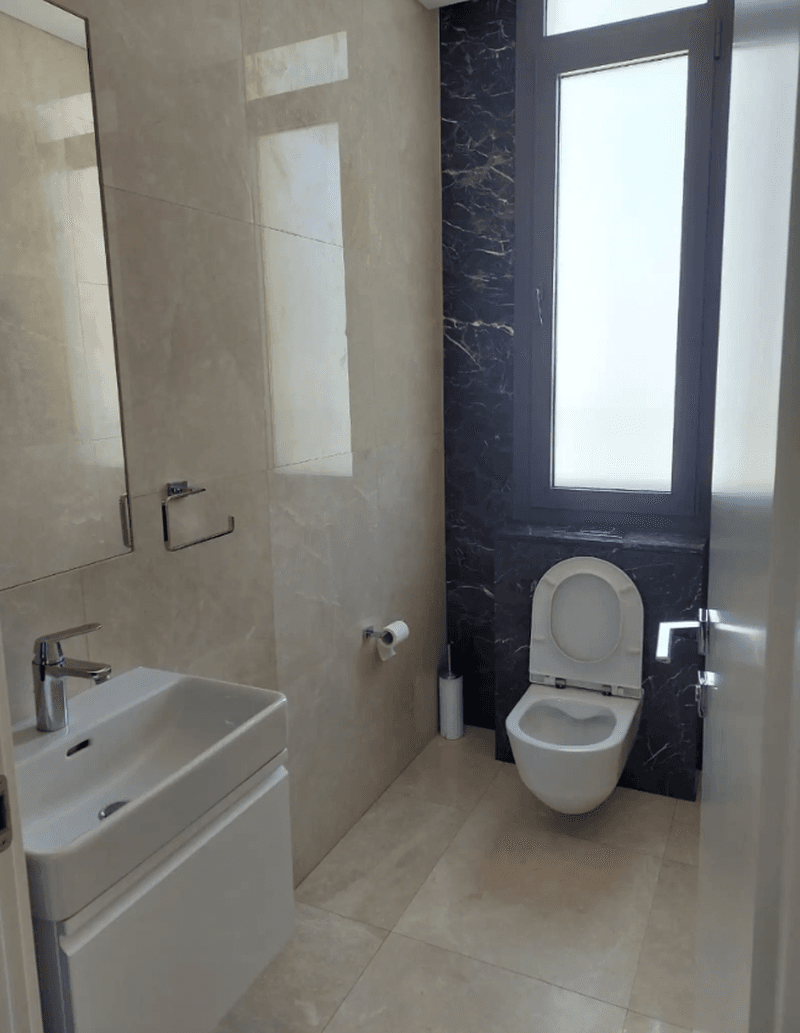3-bedroom penthouse to rent: https://www.bazaraki.com/adv/5795266_3-bedroom-penthouse-to-rent (www.bazaraki.com)