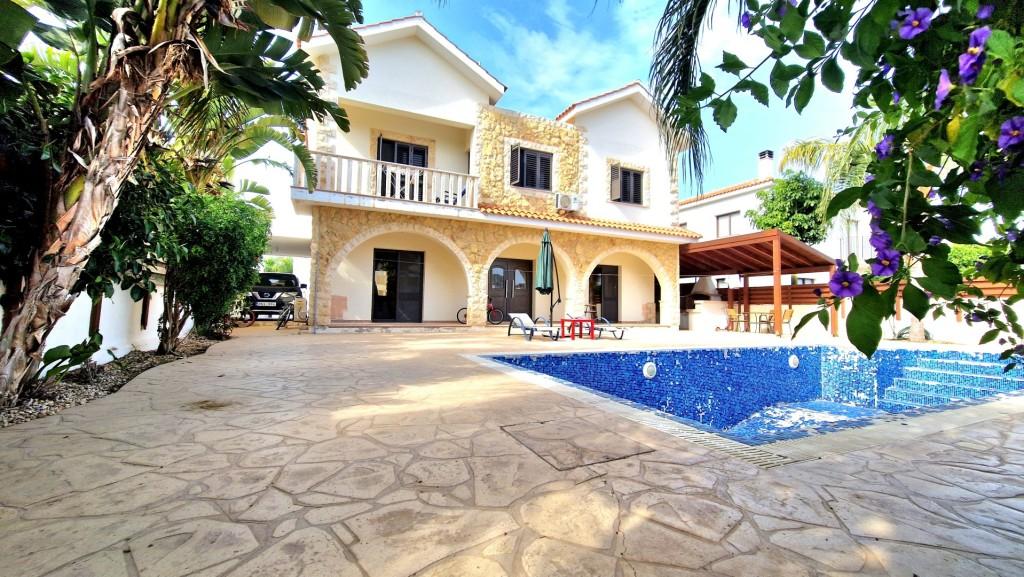 3 Bedroom Detached House For Sale: https://www.zyprus.com/property/39366/3-bedrooms-house-detached-house-in-frenaros-famagusta (www.zyprus.com)
