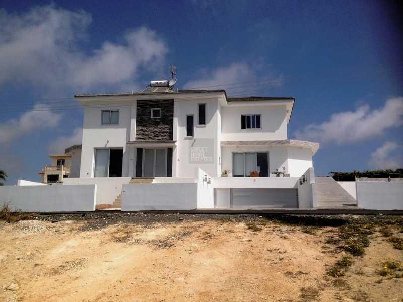 5-bedroom detached house for sale: https://www.bazaraki.com/adv/5789095_5-bedroom-detached-house-for-sale (www.bazaraki.com)