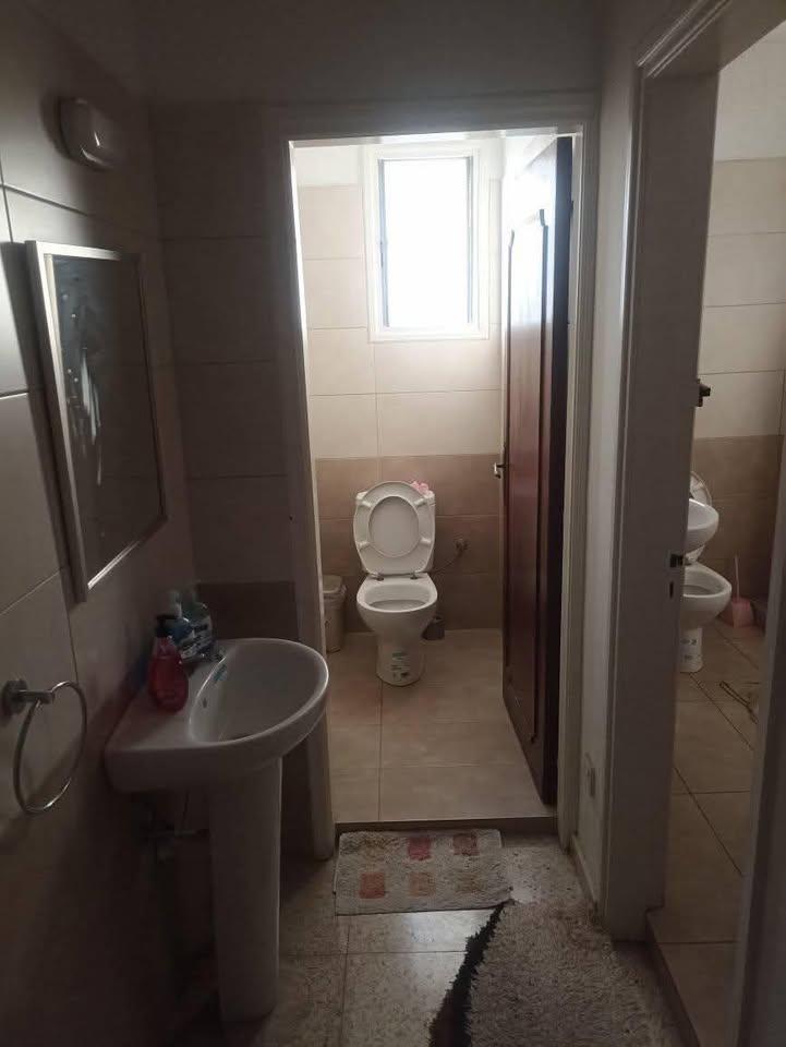 Room for rent: https://www.facebook.com/marketplace/item/4130601597263173 (www.facebook.com)