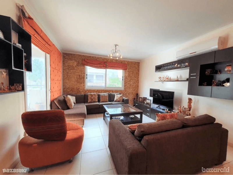 3-bedroom apartment to rent: https://www.bazaraki.com/adv/5795160_3-bedroom-apartment-to-rent (www.bazaraki.com)