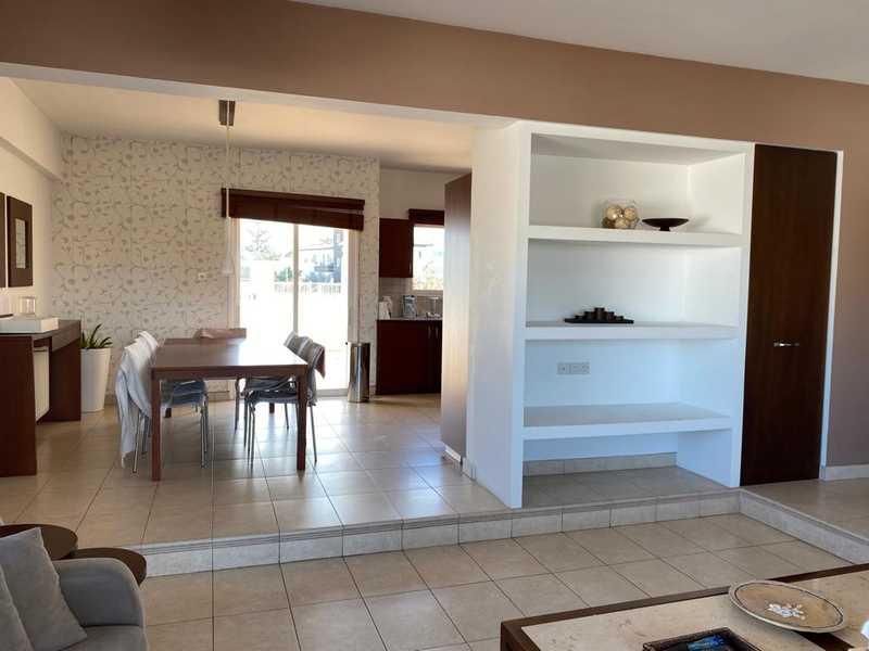 2-bedroom apartment to rent: https://www.bazaraki.com/adv/5795795_2-bedroom-apartment-to-rent (www.bazaraki.com)