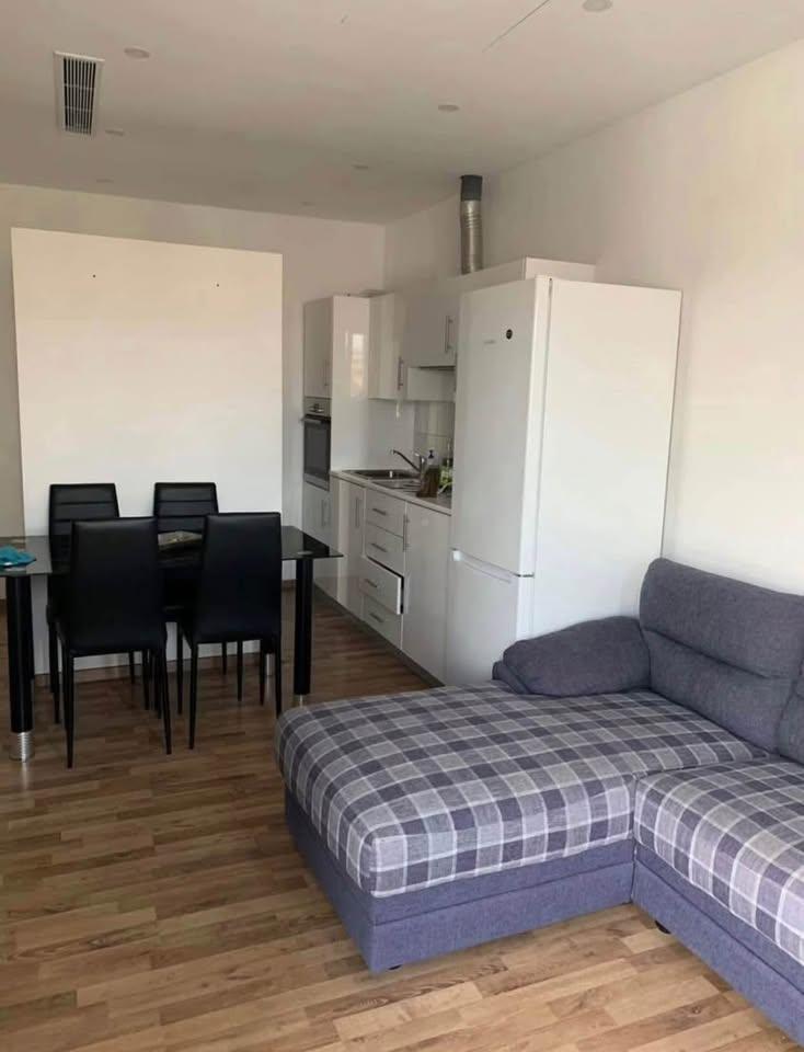 1 bedroom for rent in Vergina area: https://www.facebook.com/marketplace/item/1376607373380165 (www.facebook.com)