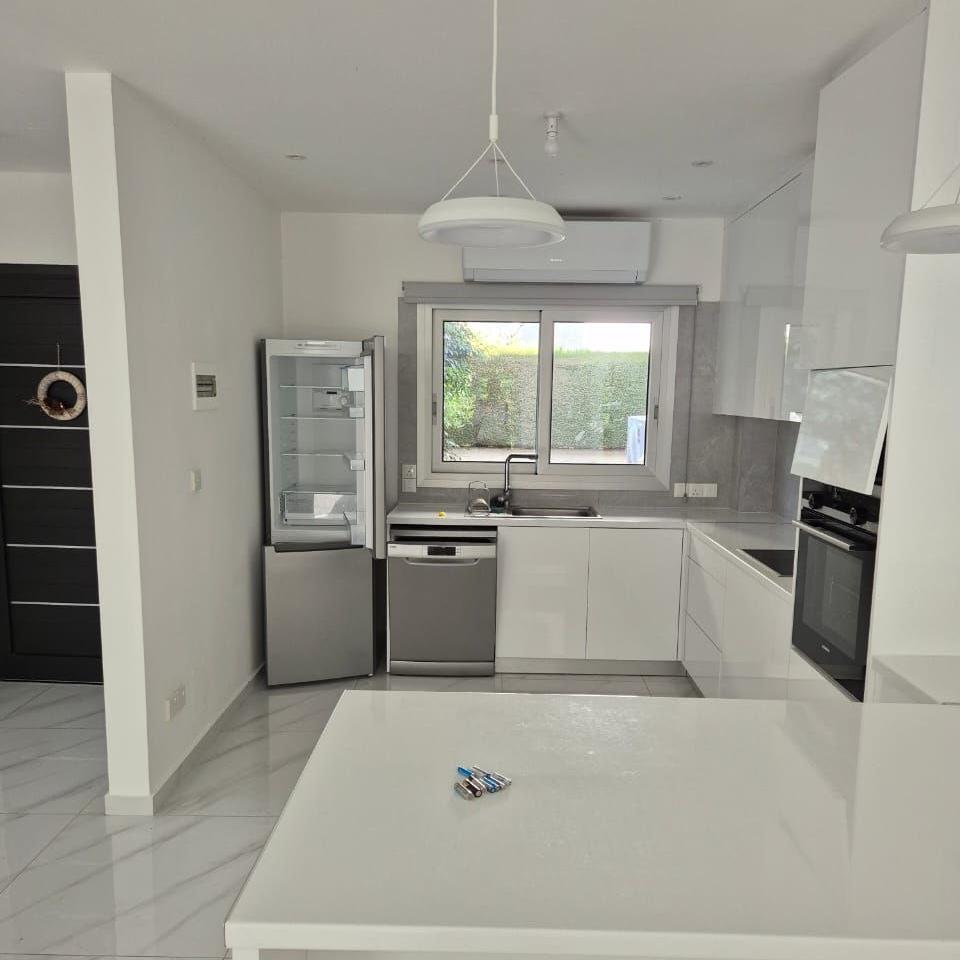 3-bedroom house in Limassol №152007: https://dom.com.cy/en/catalog/rent/152007/ (dom.com.cy)