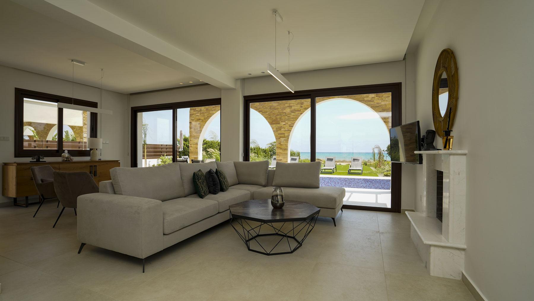 New 5-bedroom villa in Famagusta № 146934: https://dom.com.cy/en/catalog/sale/146934/ (dom.com.cy)