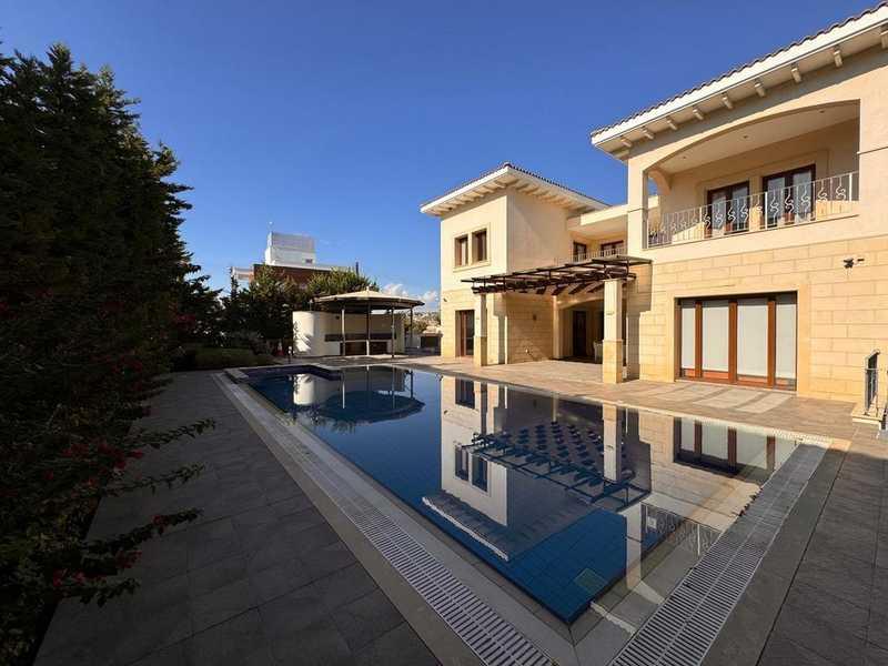 5-bedroom villa for sale: https://www.bazaraki.com/adv/5797508_5-bedroom-villa-for-sale (www.bazaraki.com)