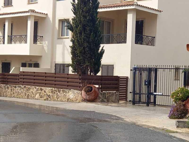 2-bedroom apartment to rent: https://www.bazaraki.com/adv/5795984_2-bedroom-apartment-to-rent (www.bazaraki.com)