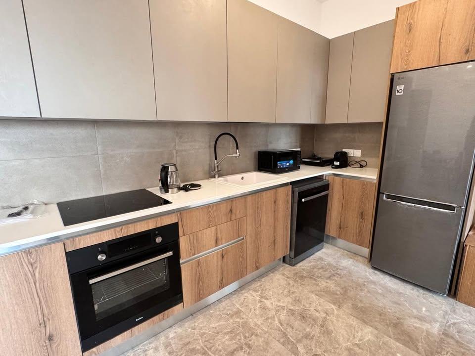 2 Beds 2 Baths Apartment/condo: https://www.facebook.com/marketplace/item/1020666716917661 (www.facebook.com)
