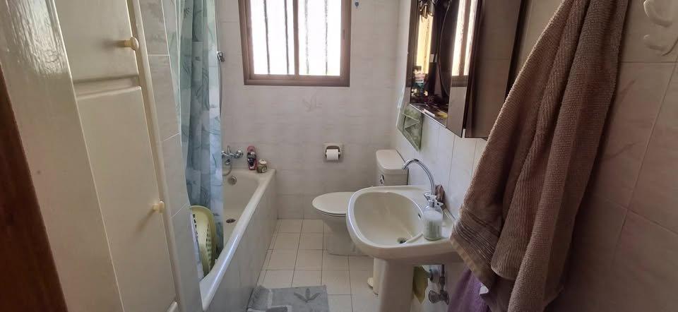 3 Beds 2 Baths House: https://www.facebook.com/marketplace/item/1474369333947608 (www.facebook.com)