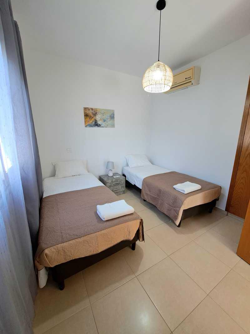 Luxury 3 bedroom villa with a pool: https://www.bazaraki.com/adv/5795916_luxury-3-bedroom-villa-with-a-pool (www.bazaraki.com)