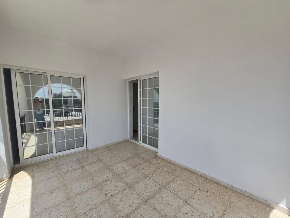 3 Beds 2 Baths House: https://www.facebook.com/marketplace/item/622762424144560 (www.facebook.com)