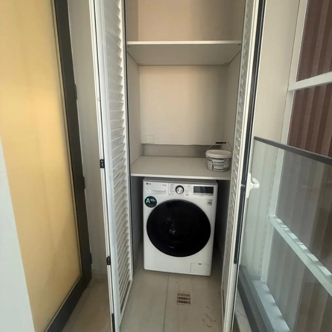 3-bedroom penthouse in Limassol №152796: https://dom.com.cy/en/catalog/rent/152796/ (dom.com.cy)