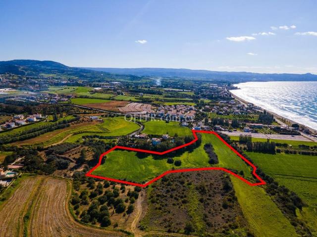 Shared tourist field in Argaka Paphos: https://www.offer.com.cy/en/shared-tourist-field-in-argaka-paphos/21-768888/ (www.offer.com.cy)