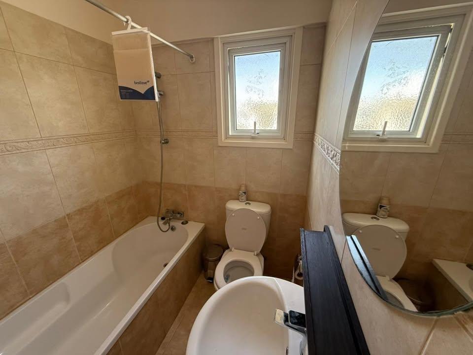 2 beds 1 bath Flat/apartment: https://www.facebook.com/marketplace/item/593239993149535 (www.facebook.com)