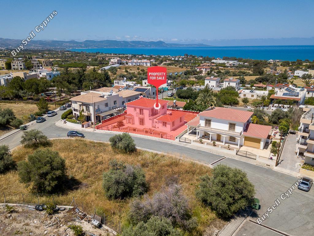 4 Bedroom Detached house for sale in Argaka, Paphos: https://www.buysellcyprus.com/property-for-sale/paphos/argaka/4-bed-detached-house-for-sale-argaka-paphos-1799852.html (www.buysellcyprus.com)