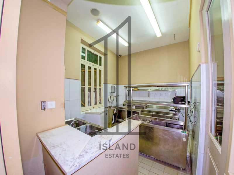 Fully equipped restaurant with optional 550m parking: https://www.bazaraki.com/adv/5789398_fully-equipped-restaurant-with-optional-550m-parking (www.bazaraki.com)