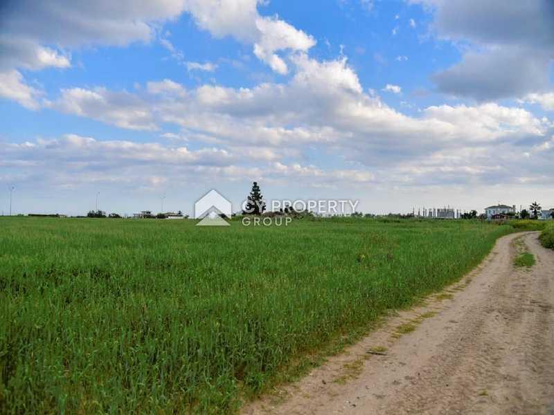 Residential land 8415 m²: https://www.bazaraki.com/adv/5797759_residential-land-8415-m2 (www.bazaraki.com)