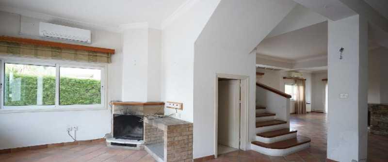 4-bedroom maisonette for sale: https://www.bazaraki.com/adv/5789292_4-bedroom-maisonette-for-sale (www.bazaraki.com)
