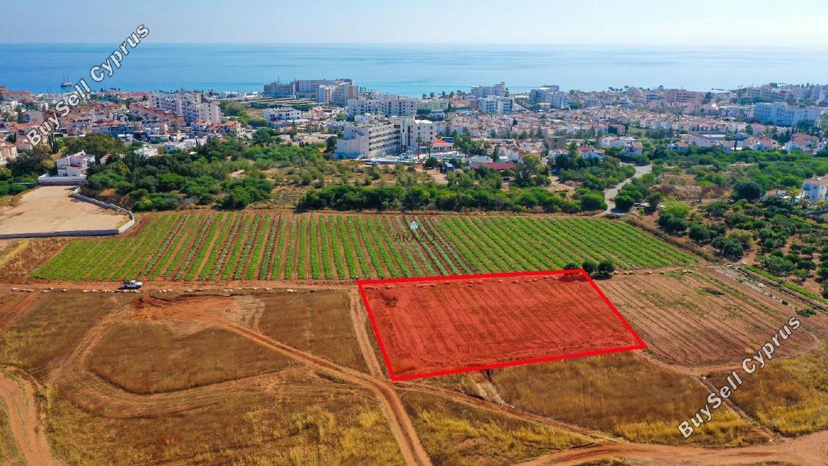 2,111 SQM Tourist Land for sale in Pernera, Famagusta: https://www.buysellcyprus.com/property-for-sale/famagusta/pernera/land-for-sale-pernera-famagusta-1794176.html (www.buysellcyprus.com)
