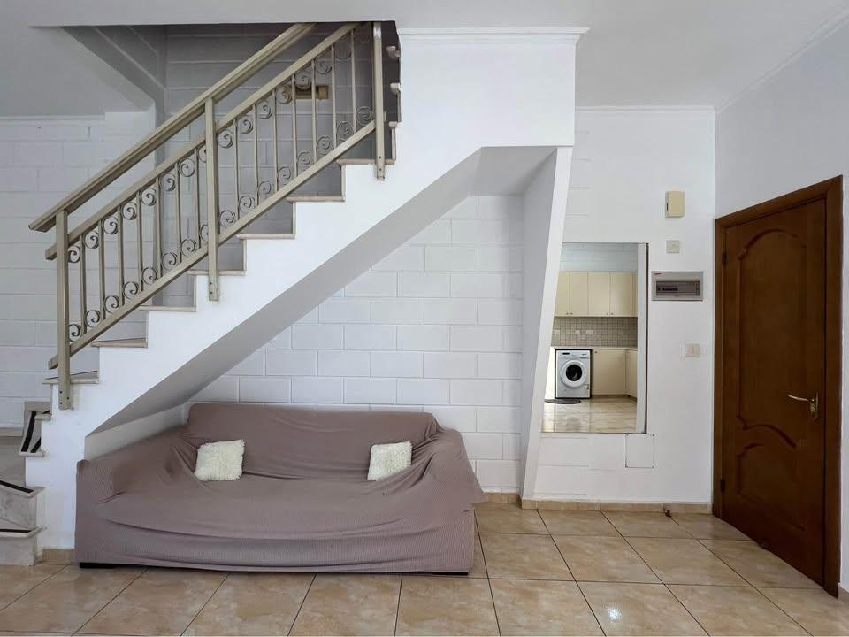 📍Town Centre 3 bedroom house,  Universal: https://www.facebook.com/marketplace/item/576311268331597 (www.facebook.com)