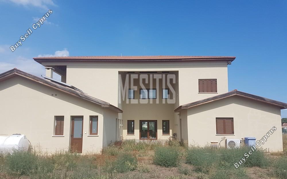 5 Bedroom Detached house for sale in Nisou, Nicosia: https://www.buysellcyprus.com/property-for-sale/nicosia/nisou/5-bed-detached-house-for-sale-nisou-nicosia-1796837.html (www.buysellcyprus.com)