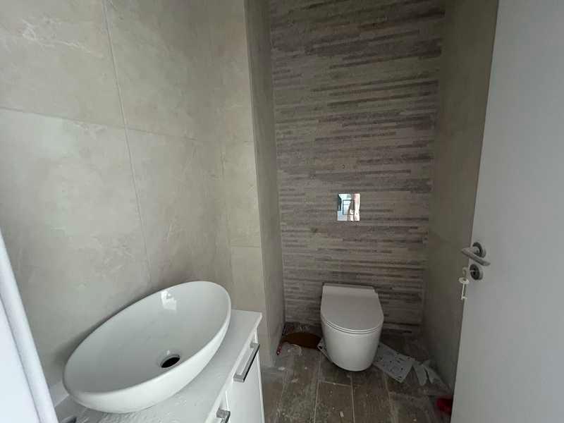 2-bedroom penthouse to rent: https://www.bazaraki.com/adv/5794732_2-bedroom-penthouse-to-rent (www.bazaraki.com)