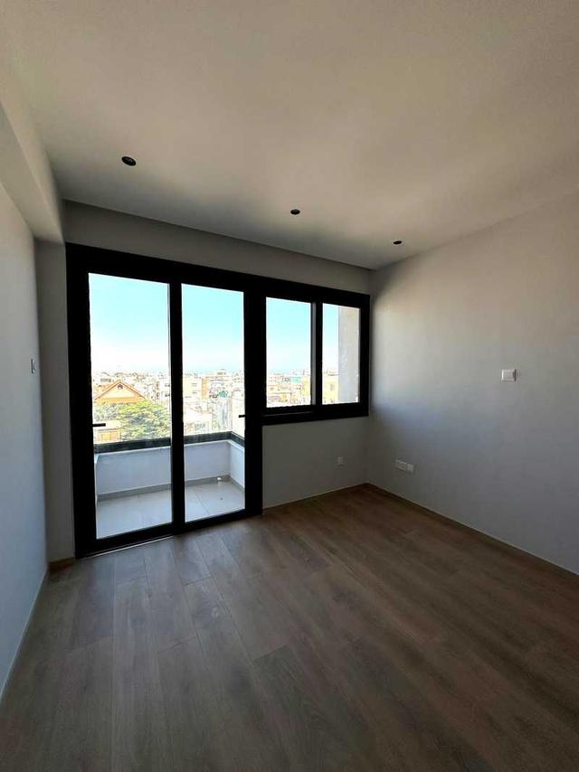 3-bedroom apartment to rent: https://www.bazaraki.com/adv/5798279_3-bedroom-apartment-to-rent (www.bazaraki.com)