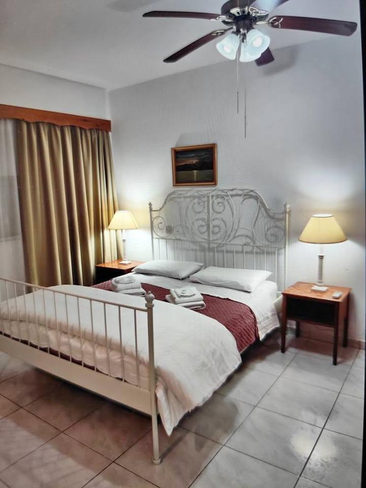 Studio apartment: https://www.facebook.com/marketplace/item/2101419567034810 (www.facebook.com)