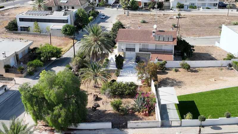 3-bedroom detached house for sale: https://www.bazaraki.com/adv/5795728_3-bedroom-detached-house-for-sale (www.bazaraki.com)