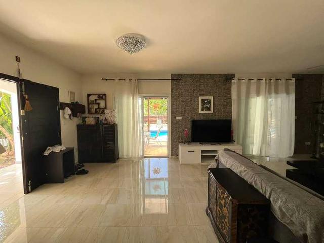 4-bedroom villa to rent: https://www.bazaraki.com/adv/5793414_4-bedroom-villa-to-rent (www.bazaraki.com)