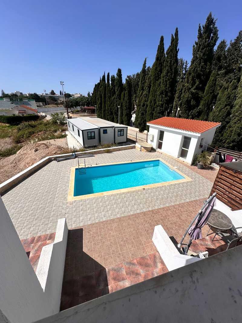 2-bedroom maisonette to rent: https://www.bazaraki.com/adv/5791648_2-bedroom-maisonette-to-rent (www.bazaraki.com)