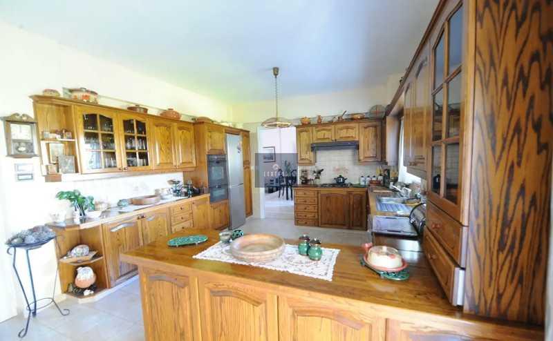 3-bedroom detached house for sale: https://www.bazaraki.com/adv/5791315_3-bedroom-detached-house-for-sale (www.bazaraki.com)
