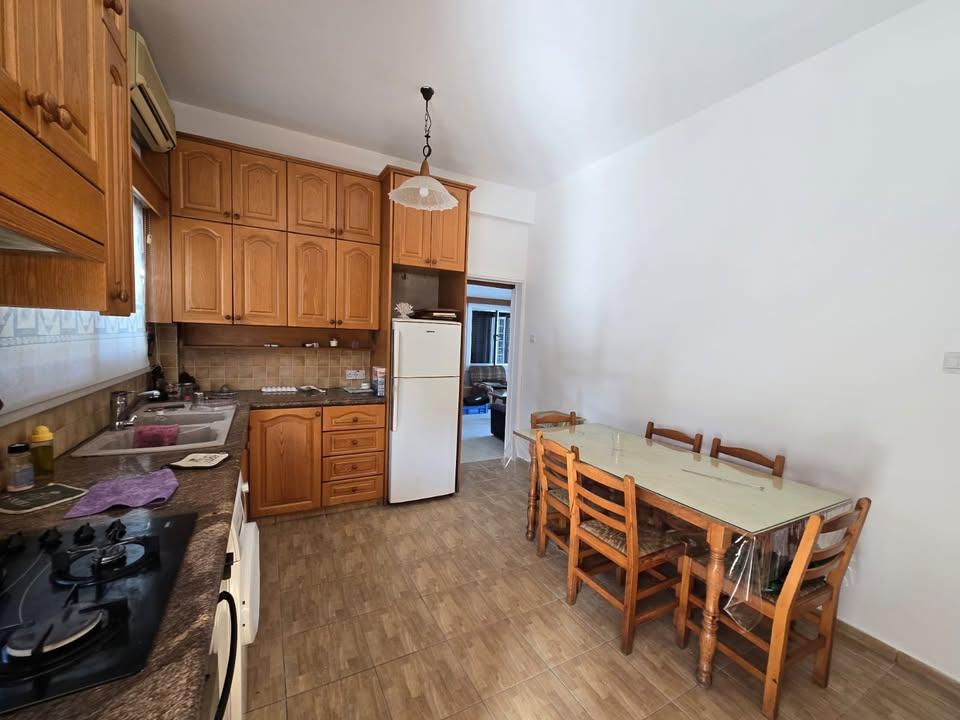 3 Beds 2 Baths House: https://www.facebook.com/marketplace/item/1225569052623149 (www.facebook.com)