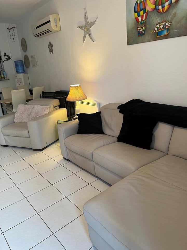 🏡**HOUSE FOR SALE DIRECTLY FROM THE OWNER!! 🏡**: https://www.facebook.com/marketplace/item/1885907595544118 (www.facebook.com)