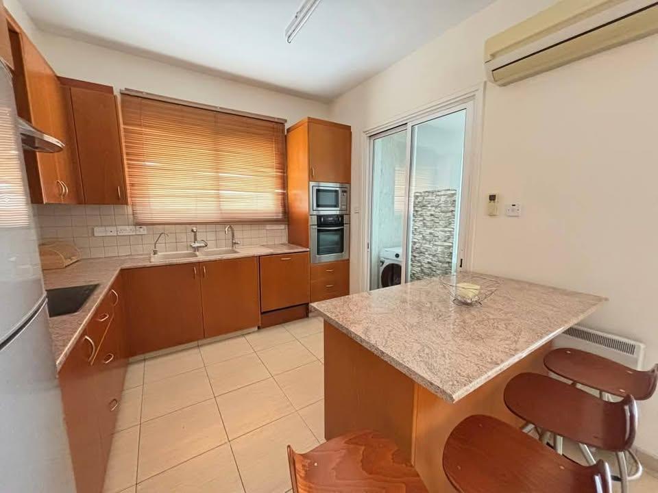 COZY AND SPACIOUS 3  BEDROOM RETIRE FLAT FOR RENT IN ACROPOLIS/STROVOLOS AREA
Great location off ifi: https://www.facebook.com/marketplace/item/2064248520749297 (www.facebook.com)