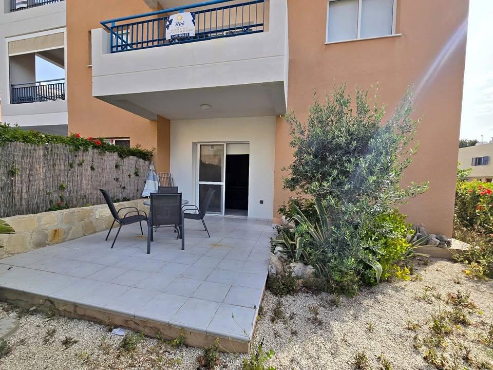 2 Beds 1 Bath Apartment/condo: https://www.facebook.com/marketplace/item/681639461328966 (www.facebook.com)